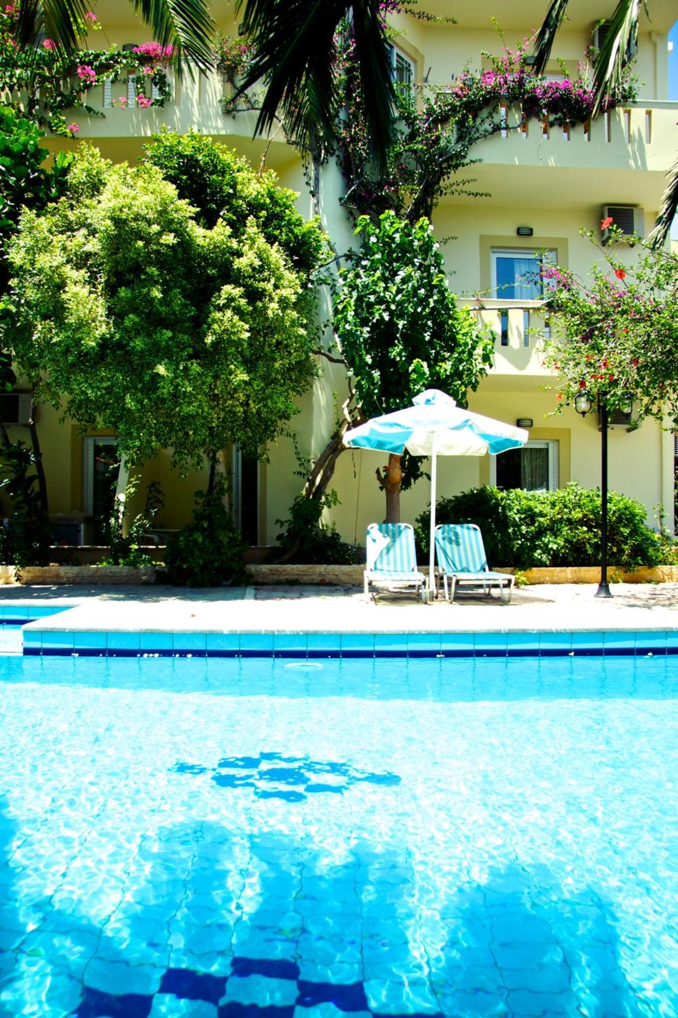 Sunrise Hotel & Apartments Родакинон Экстерьер фото